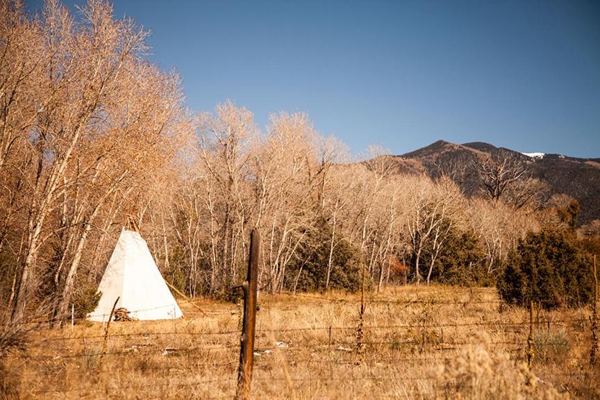 Taos Goji Farm & Eco-Lodge Retreat Arroyo Seco Exterior foto